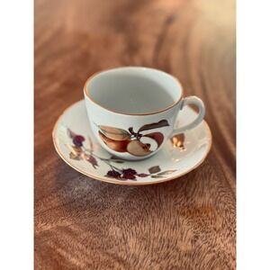 Royal Worcester Evesham Vale Teacup and Saucer Set Fine‎ Porcelain Fruit England